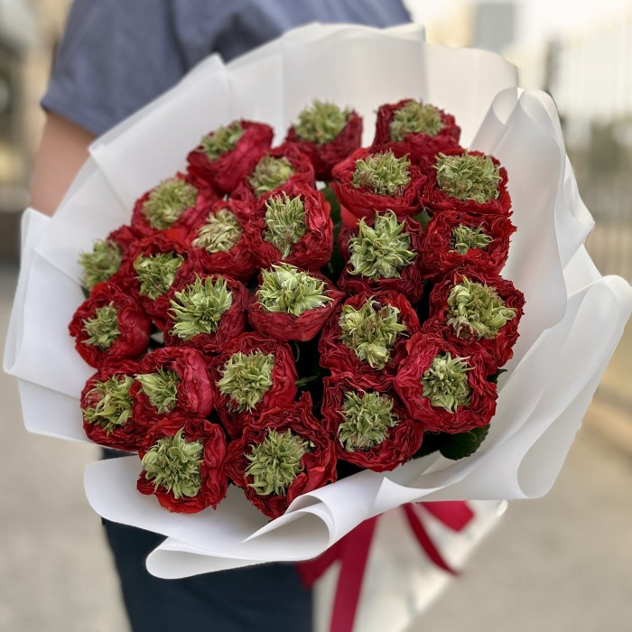 25 роз Ред Монстер 50 см