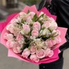 25 роз Свит Ревиваль с нежной альстромерией
