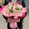 25 роз Свит Ревиваль с нежной альстромерией