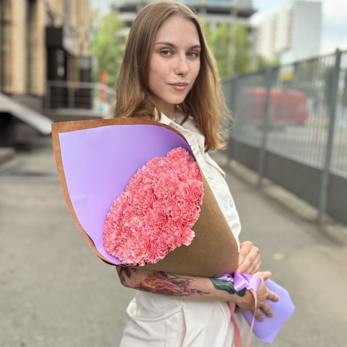 25 розовых гвоздик