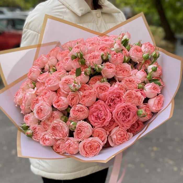 25 розовых кустовых пионовидных роз Фемке