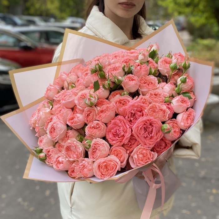 25 розовых кустовых пионовидных роз Фемке