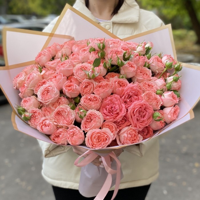 25 розовых кустовых пионовидных роз Фемке