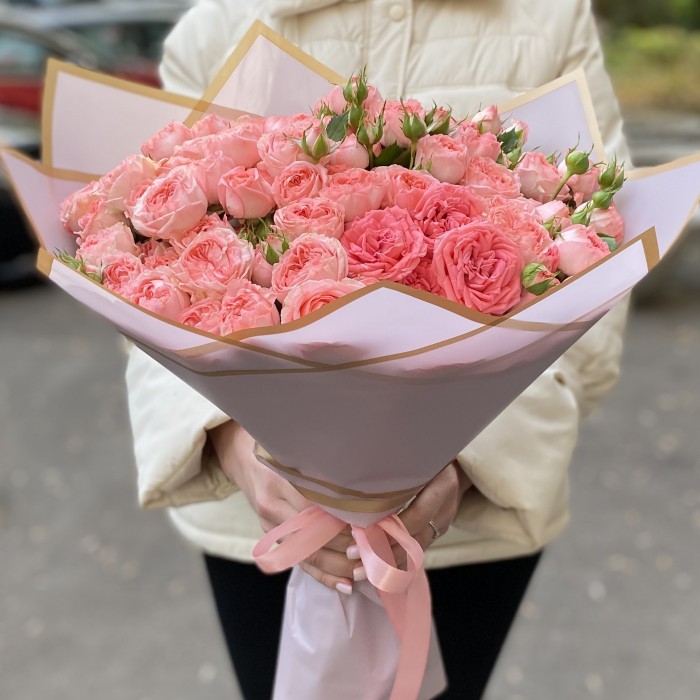 25 розовых кустовых пионовидных роз Фемке