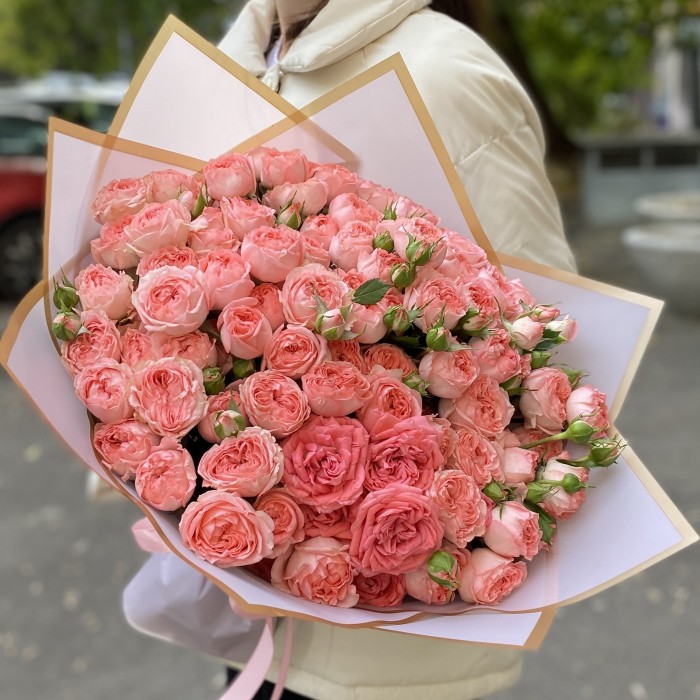 25 розовых кустовых пионовидных роз Фемке