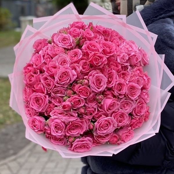 25 розовых кустовых роз Эйлин 50см