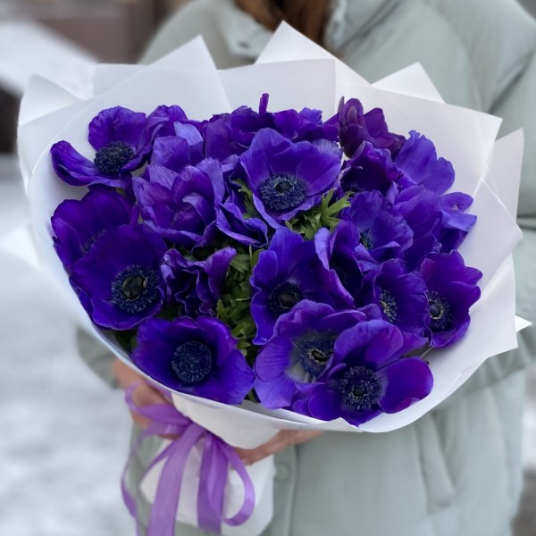 25 синих анемонов