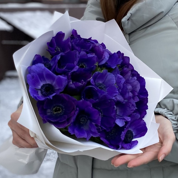 25 синих анемонов