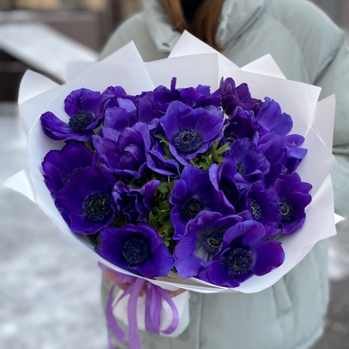 25 синих анемонов