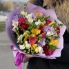 25 ярких Фрезий в букете