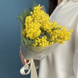 Корпоративный мини букет из мимозы