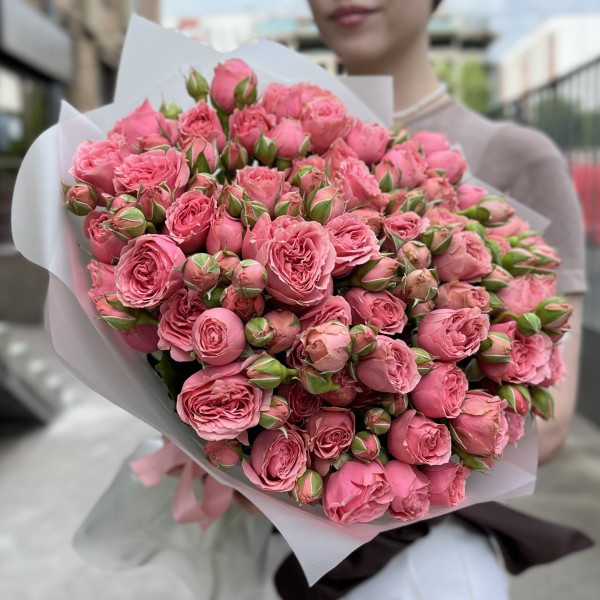 15 кустовых пионовидных роз Спешел Дайменшн 50см