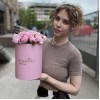 15 нежно-розовых пионов Сара Бернар в коробке