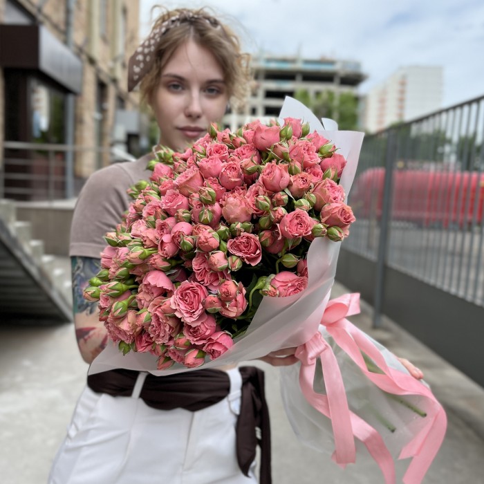 25 кустовых пионовидных роз Спешел Дайменшн 50см