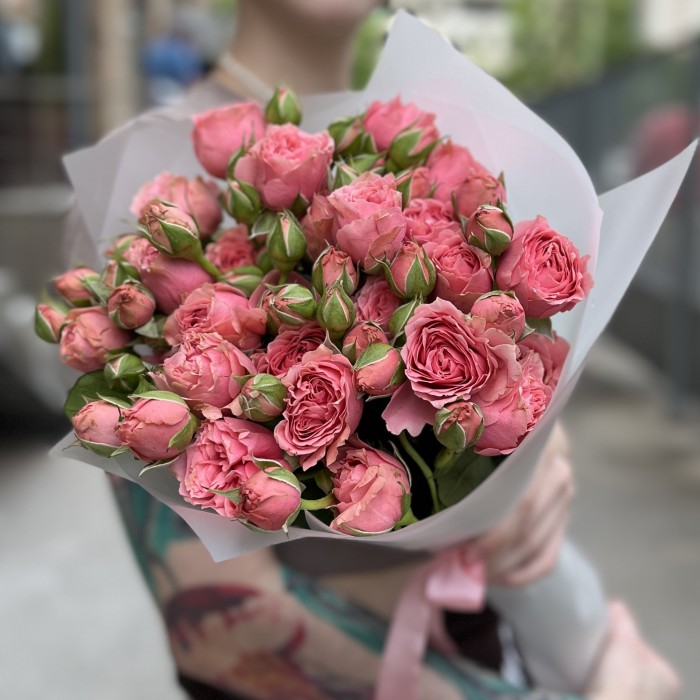 7 кустовых пионовидных роз Спешел Дайменшн 50см