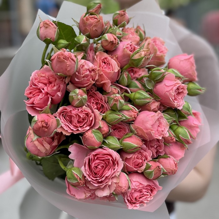 7 кустовых пионовидных роз Спешел Дайменшн 50см