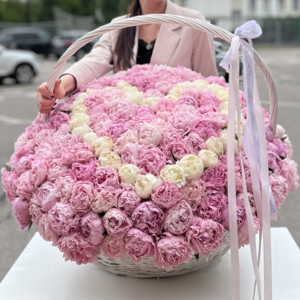201 пион Сердце в корзине