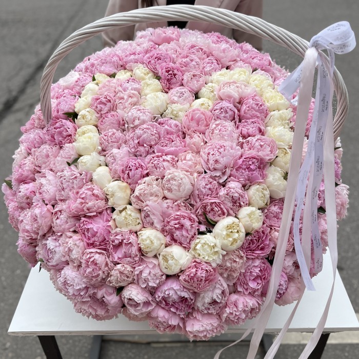 201 пион Сердце в корзине