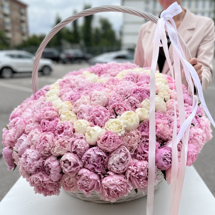 201 пион Сердце в корзине