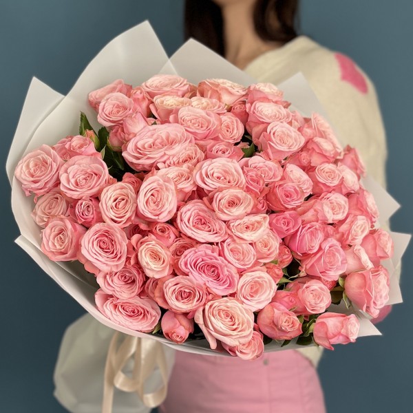 25 розовых кустовых роз Бердс Нест 50 см