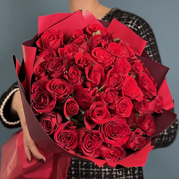 41 красная роза на Рубиновую свадьбу