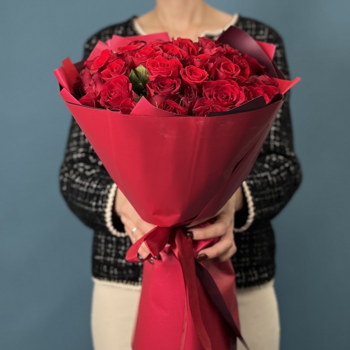 41 красная роза на Рубиновую свадьбу