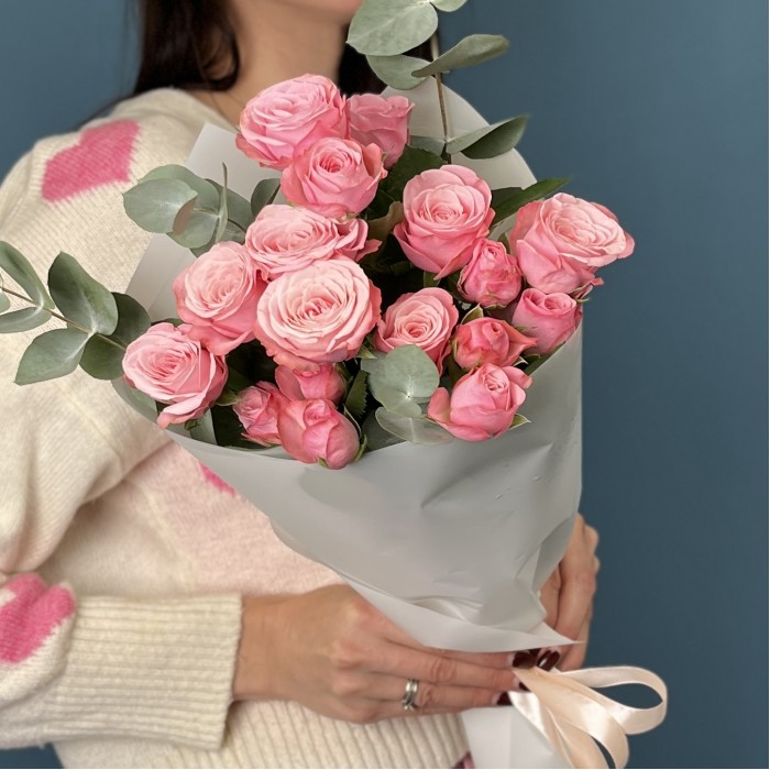 5 розовых кустовых роз Бердс Нест 50 см