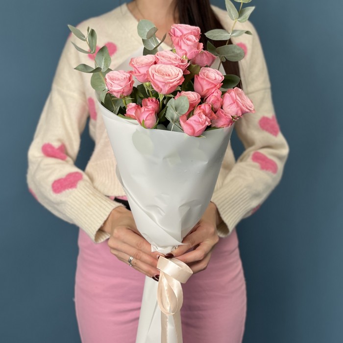 5 розовых кустовых роз Бердс Нест 50 см