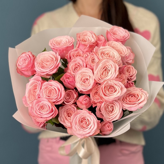 9 розовых кустовых роз Бердс Нест 50 см