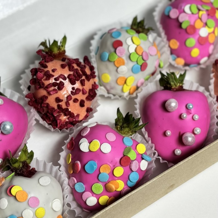 Клубника в шоколаде радость 8 ягод