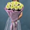11 бело-зеленых хризантем Помпон