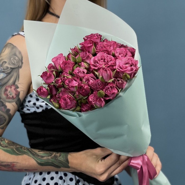 11 кустовых пионовидных роз Пурпл Куин 50 см