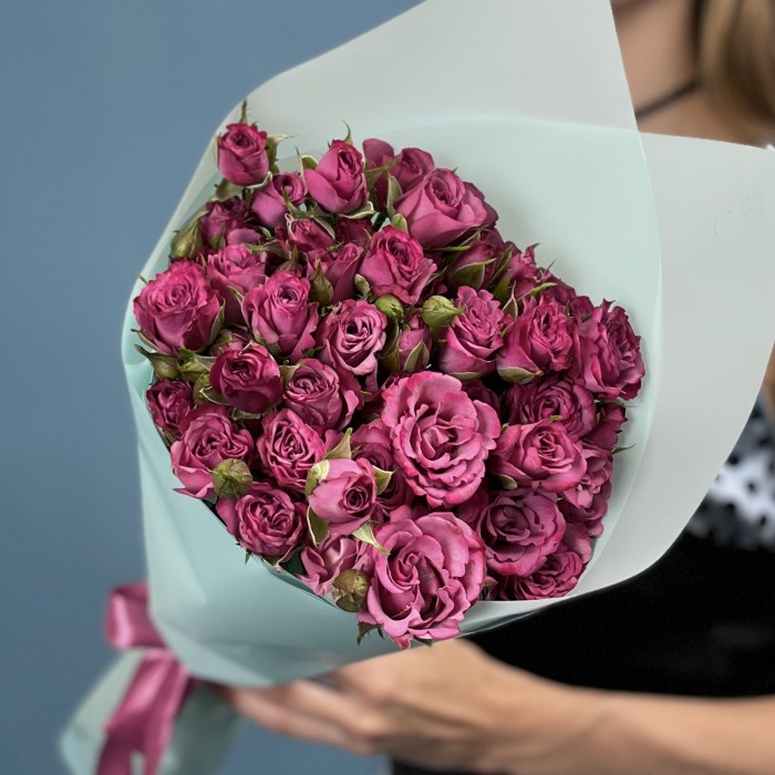 11 кустовых пионовидных роз Пурпл Куин 50 см