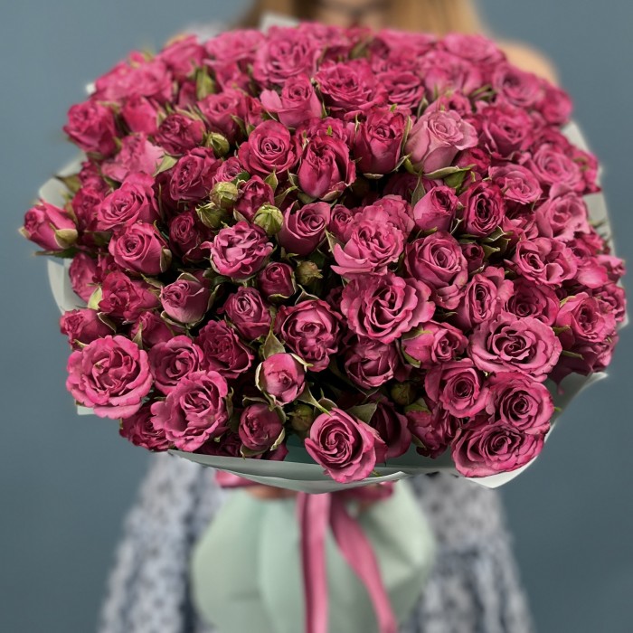 25 кустовых фиолетовых роз Пурпл Куин 50 см