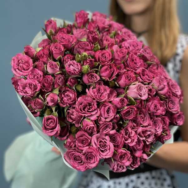 25 кустовых фиолетовых роз Пурпл Куин 50 см