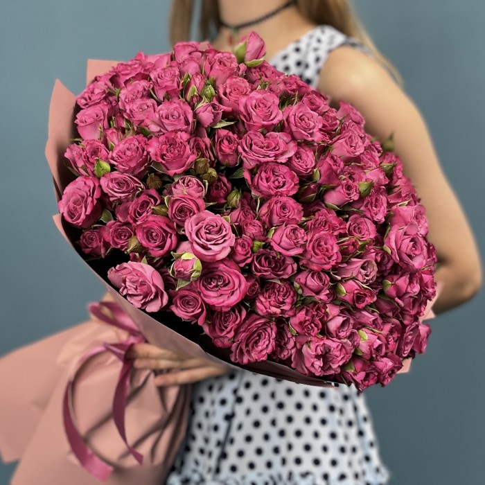 45 кустовых пионовидных роз Пурпл Куин 50 см