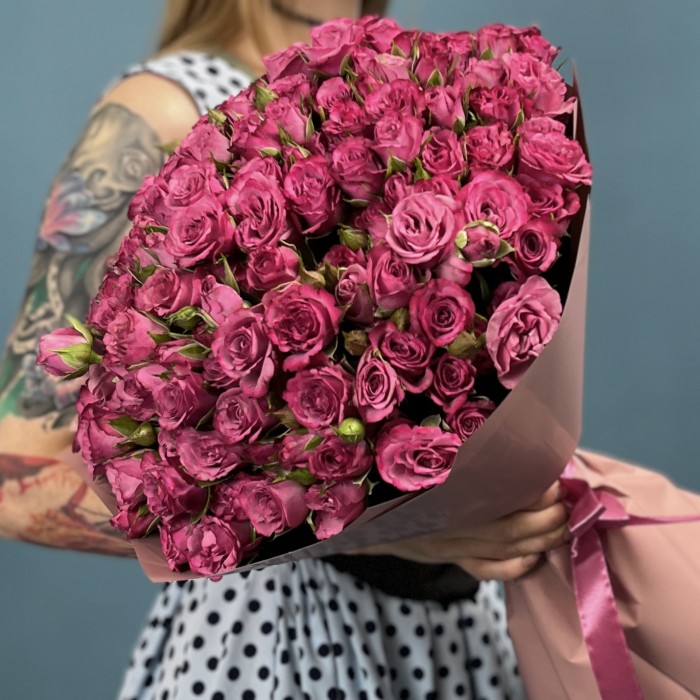 45 кустовых пионовидных роз Пурпл Куин 50 см