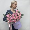 51 розовая роза Роял Атена в коробке