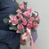 15 розовых роз Роял Атена в коробке