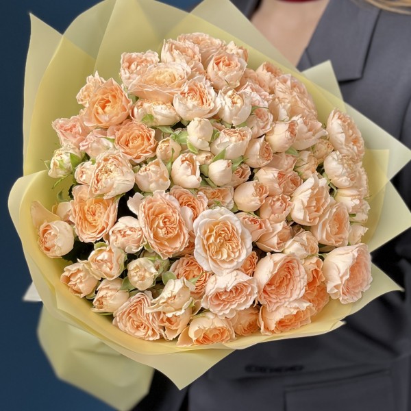 25 кустовых пионовидных роз Минеола 50 см