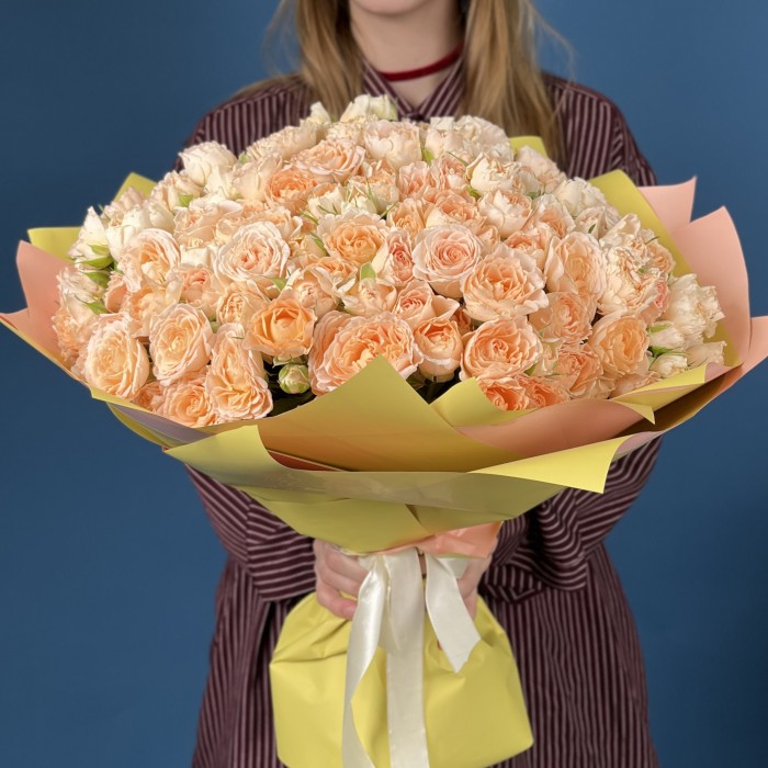 51 кустовая пионовидная роза Минеола 40 см