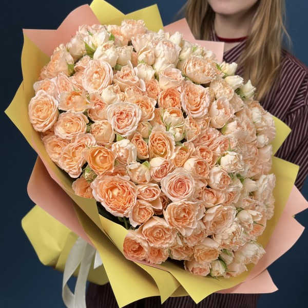 51 кустовая пионовидная роза Минеола 40 см