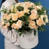 15 кустовых пионовидных роз Минеола в коробке