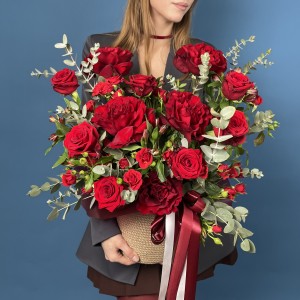 Композиция в кашпо Красное очарование