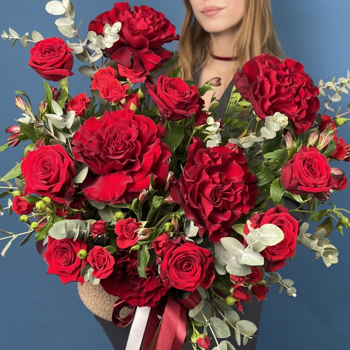 Композиция в кашпо Красное очарование