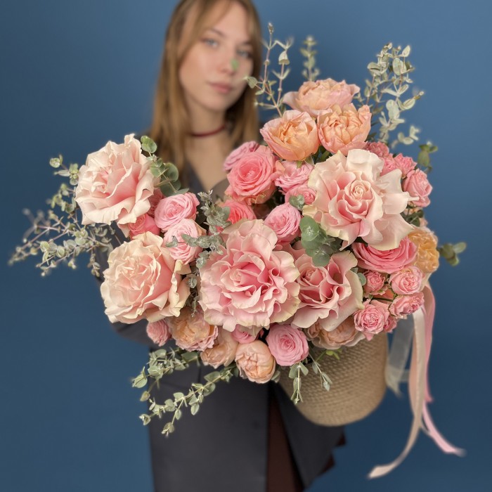 Композиция в кашпо Розовые грёзы