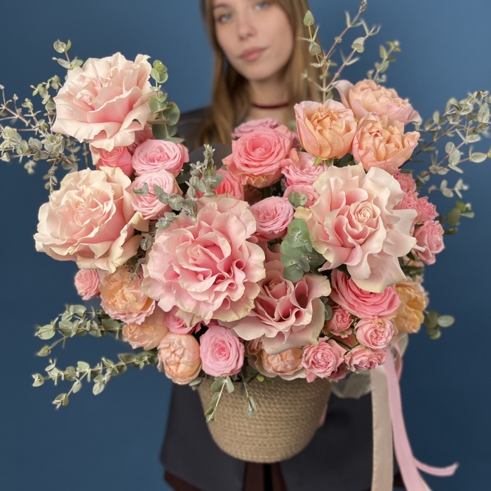 Композиция в кашпо Розовые грёзы