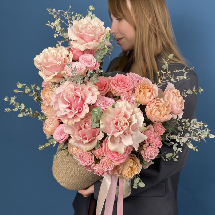 Композиция в кашпо Розовые грёзы