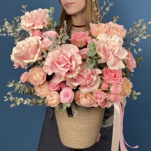 Композиция в кашпо Розовые грёзы