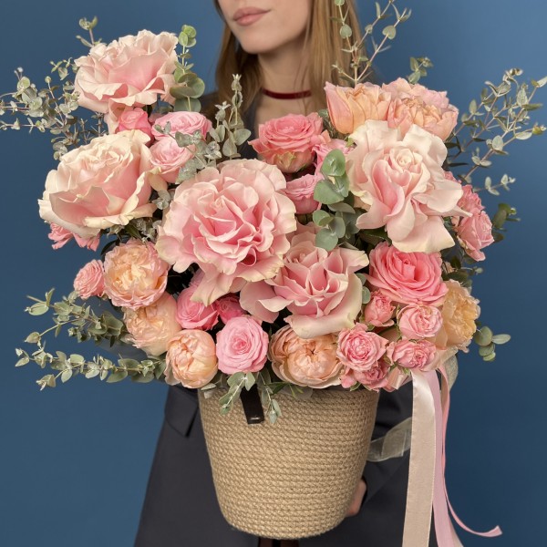 Композиция в кашпо Розовые грёзы